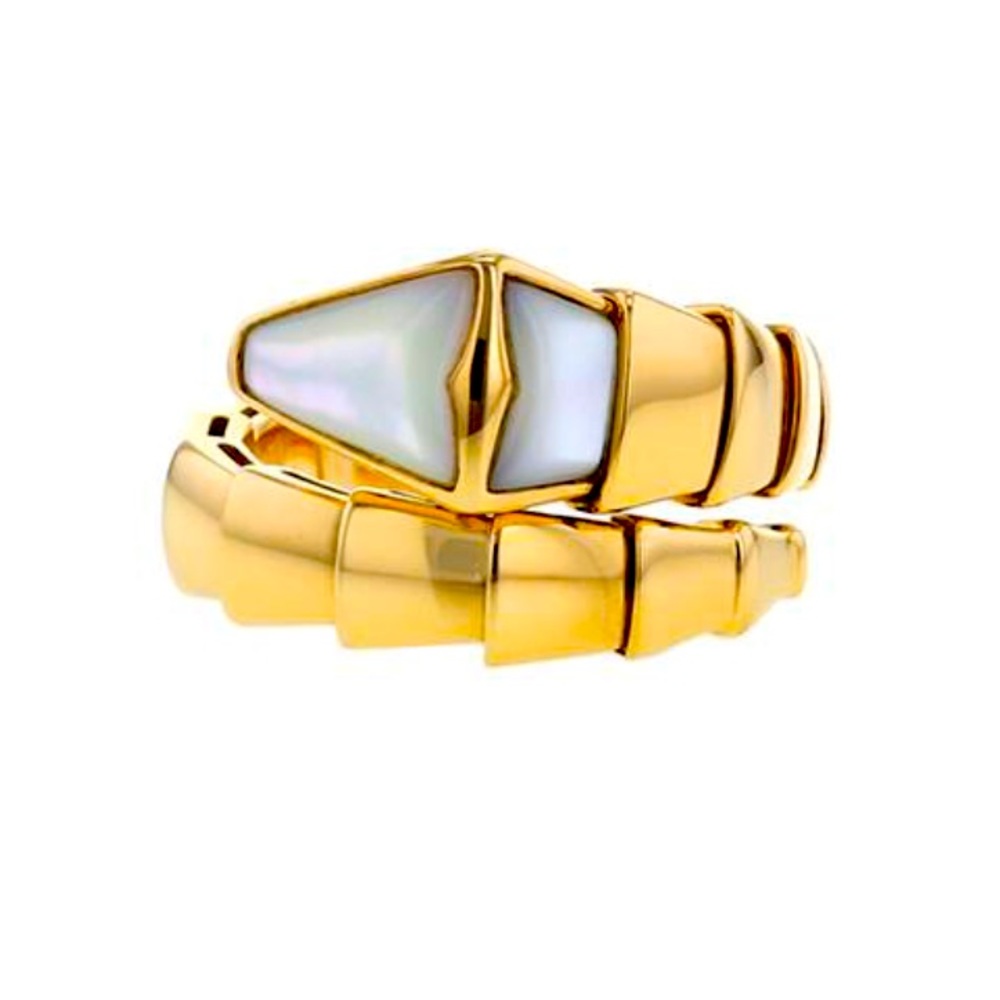 🟥SOLD🟥Bvlgari Mother of Pearl Serpenti Viper Ring in 18k Yellow Gold